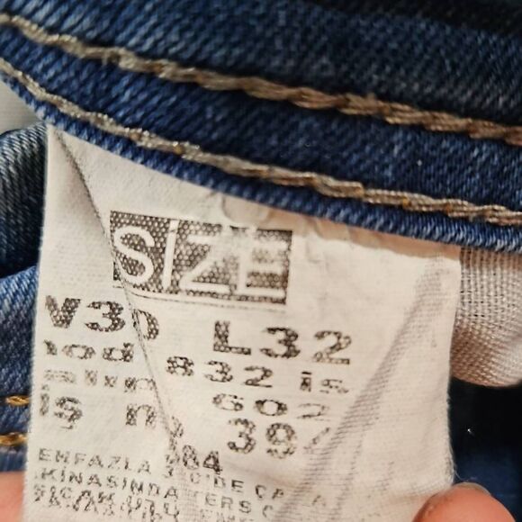 Diesel Industry Light Wash 30 x 24 Stretch Capris - Picture 7 of 10